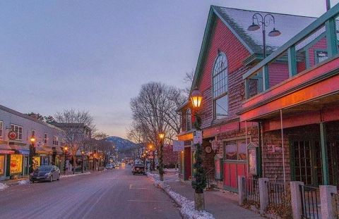 8 Main Streets In Maine That Are Pure Magic During Christmastime