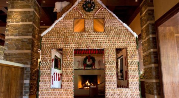 The Life-Size Ginger Bread House In Arizona That Will Make All Your Childhood Dreams Come True