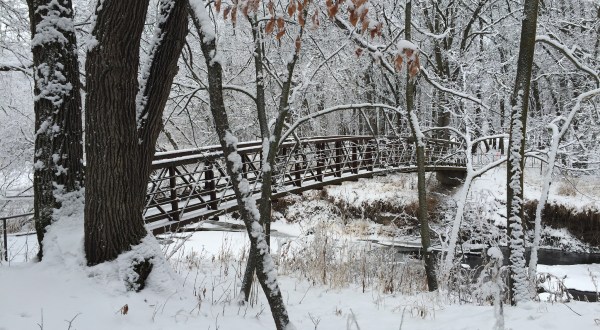 8 Picturesque Trails In North Dakota That Are Perfect For Winter Hiking