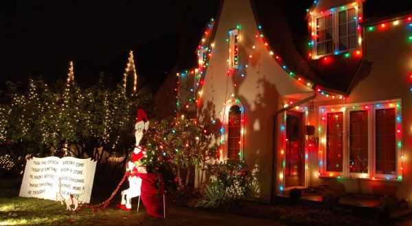 It’s Not Christmas In Portland Until You Do These 8 Enchanting Things