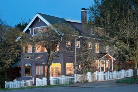 These 5 Bed And Breakfasts In Portland Are Perfect For A Getaway