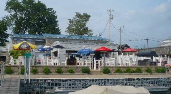 9 Amazing Restaurants Along The Ohio Coast You Must Try Before You Die