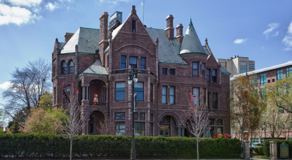 These 9 Haunted Places In Detroit Will Send Chills Down Your Spine