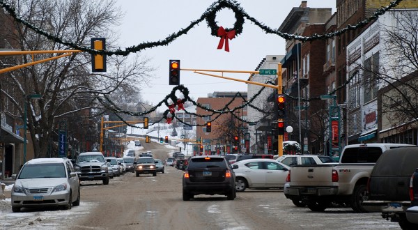 9 Main Streets In North Dakota That Are Pure Magic During Christmastime
