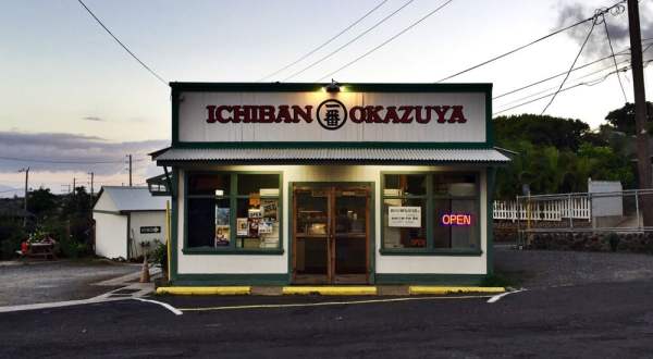 14 Under The Radar Restaurants In Hawaii That Are Scrumdiddlyumptious
