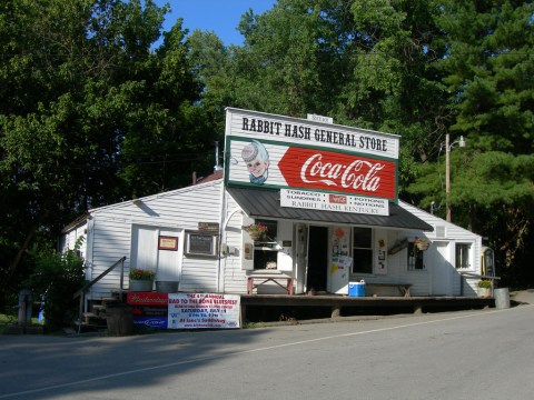 Take A Fascinating Day Trip To Rabbit Hash, A Historic Small Town In Kentucky