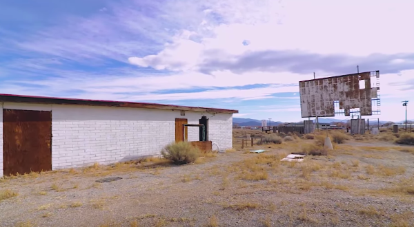 This Abandoned Movie Theater In Nevada Looks Like Something Straight Out Of The Walking Dead