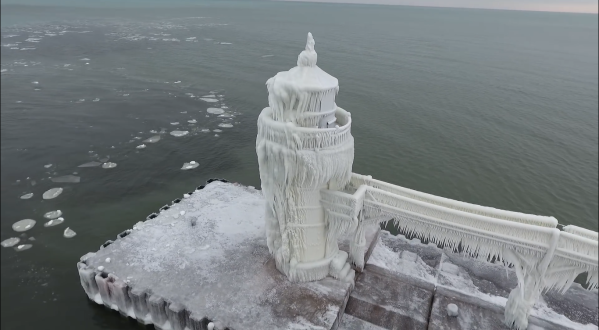 A Drone Flew Over A Michigan Lighthouse And Caught The Most Breathtaking Footage