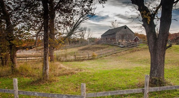 You Will Fall In Love With These 8 Beautiful Old Barns In Rhode Island