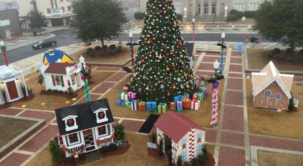 The Christmas Attraction In Alabama That Will Make The Holidays Sweet