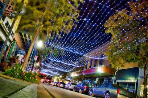 8 Main Streets In Alabama That Are Pure Magic During Christmastime