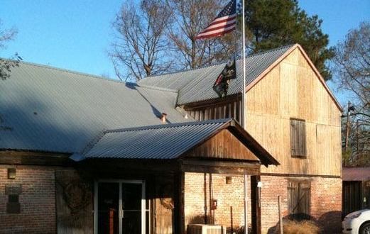 This Restaurant In Louisiana Used To Be A Steamboat Warehouse And You’ll Want To Visit