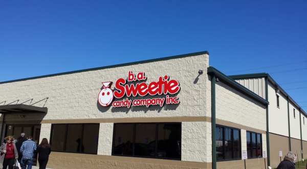 This Massive Candy Store In Cleveland Will Make You Feel Like A Kid Again