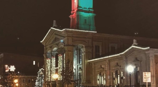 13 Main Streets In Ohio That Are Pure Magic During Christmastime