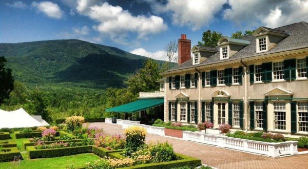 Not Many People Realize This Incredible Palace Is Hiding In Vermont