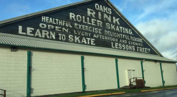 The Oldest Roller Rink In America Is Right Here In Portland And It’s Amazing