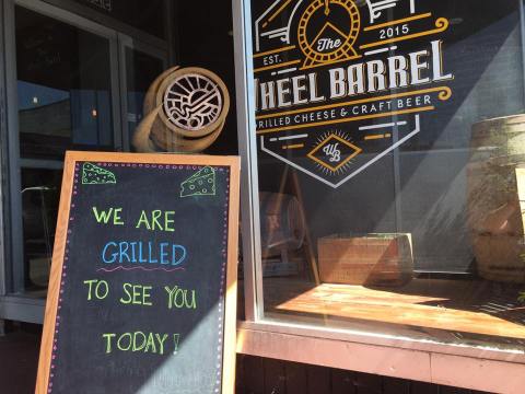 The Restaurant In Kansas That Serves Grilled Cheese To Die For
