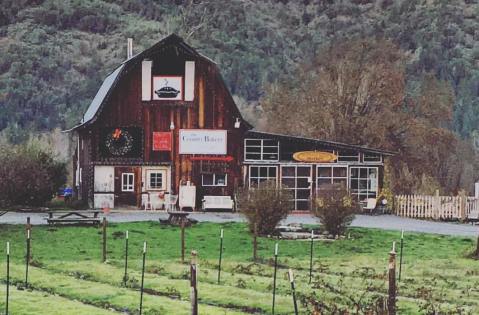 There's a Bakery On This Beautiful Farm In Oregon And You Have To Visit