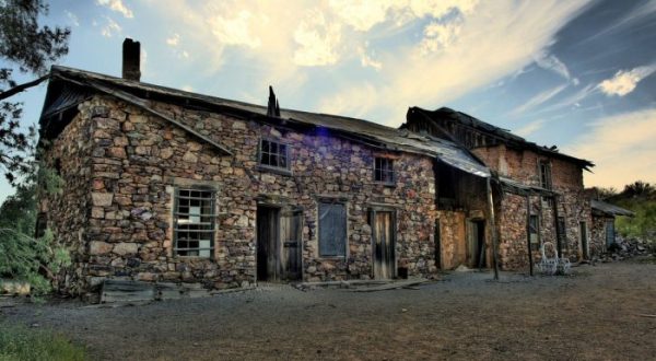 You’d Never Know These 7 Ghost Towns Are Hiding In Arizona’s Most Populated County