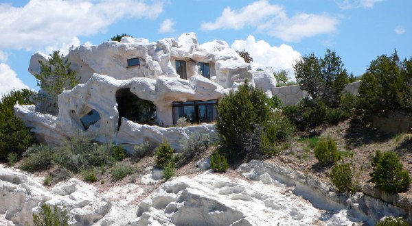 Here Are The 13 Weirdest Buildings In New Mexico