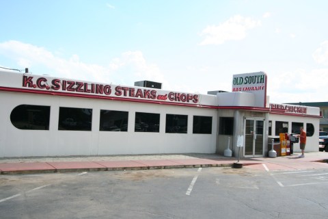 The Iconic Arkansas Restaurant From Yesteryear That's The Last Of Its Kind