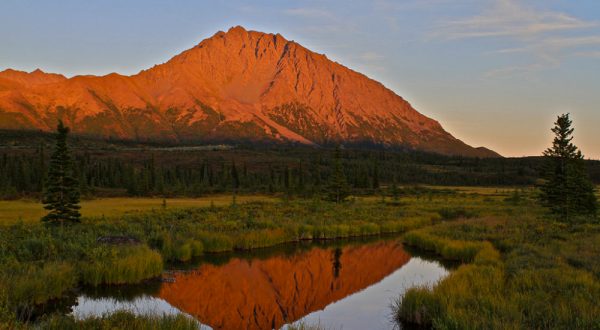The 17 Most Amazing Reflecting Pools In Alaska That Will Give You A Magical Dose Of Eye Candy