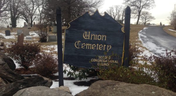 We Checked Out The 10 Most Terrifying Places In Connecticut And They’re Horrifying