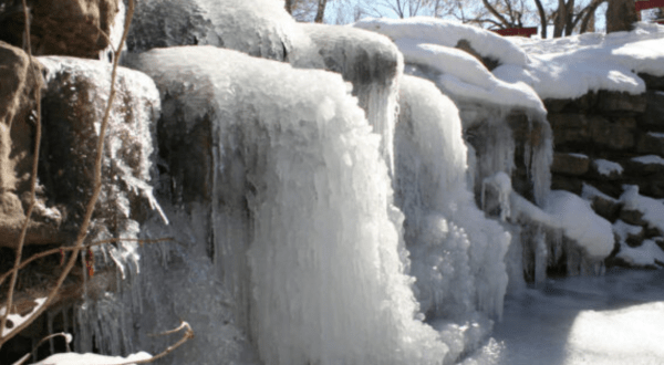 7 Gorgeous Frozen Waterfalls In New Mexico That Must Be Seen To Be Believed