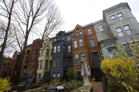 8 Historic Neighborhoods in Washington DC That Will Transport You To The Past