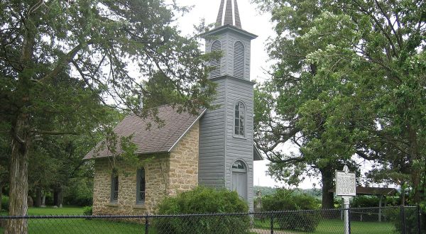 Most People Don’t Know Iowa Is Home To The Smallest Chapel In The World