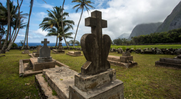 Here Are The 13 Best Places To Spot A Ghost In Hawaii