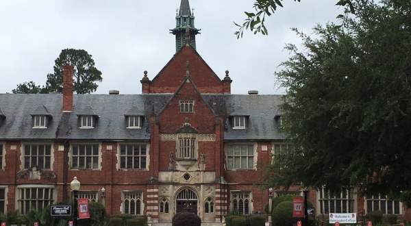 The One College In Alabama Where You’ll Most Likely Have A Ghostly Encounter