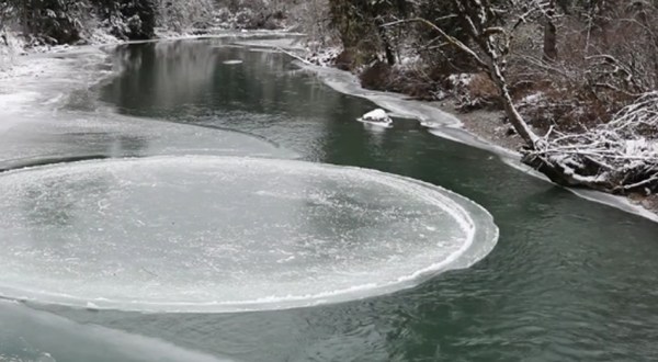 The Time Mother Nature Turned A Washington River Into A Beautiful Icy Masterpiece