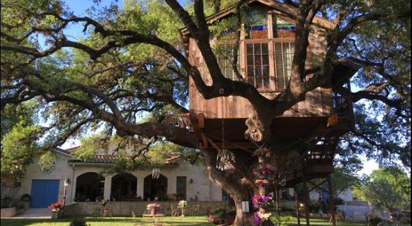 This Restaurant In Texas Is Actually A Treehouse And You Need To Visit