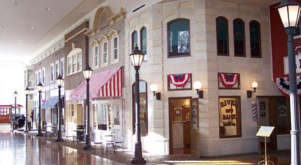 A Visit To The Replica Of This Famous Musical Set In Iowa Will Fill You With Nostalgia