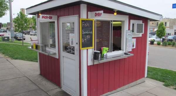 Dine At These 18 Extremely Tiny Restaurants In Wisconsin That Are Actually Amazing