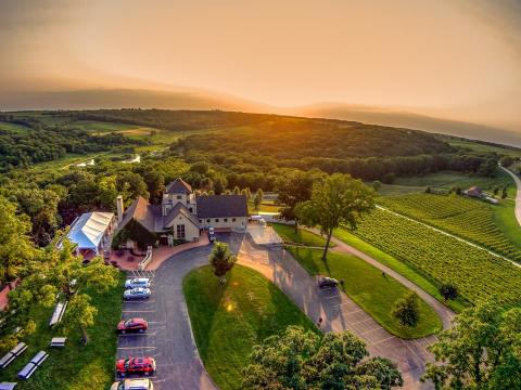 A Trip To This Picture Perfect Iowa Winery Will Transport You To Heaven On Earth
