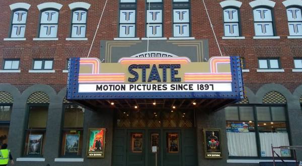 The Oldest Movie Theater In America Is Right Here In Iowa And It’s Amazing
