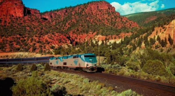 Take This Magical Train Ride Across America For A Trip You’ll Never Forget