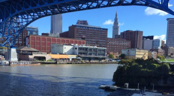 10 Incredible Waterfront Restaurants Everyone in Cleveland Must Visit