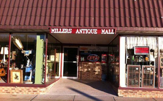 You’ll Never Want To Leave This Massive Antique Mall Near Pittsburgh