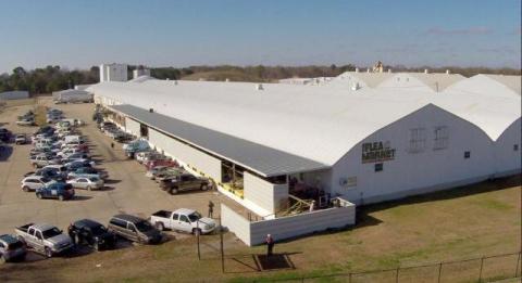 You’ll Never Want To Leave This Massive Flea Market In Mississippi