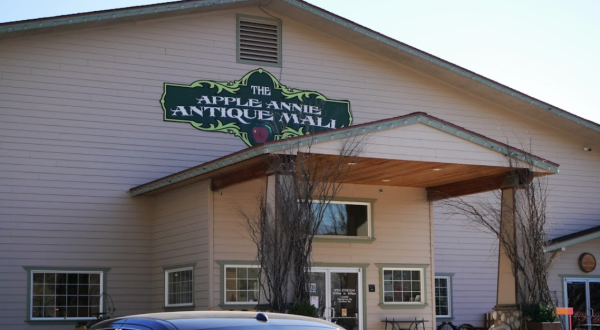 You May Never Want To Leave Apple Annie’s, A Massive Antique Mall In Washington