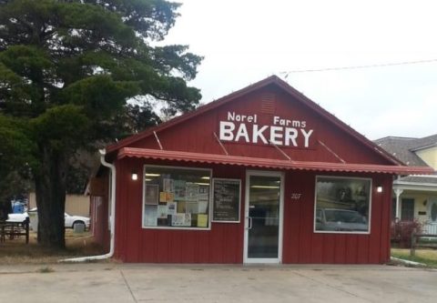 There’s A Bakery On This Beautiful Farm In Kansas And You Have To Visit