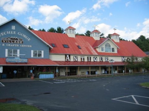 This Massive Antique Mall In Vermont Is Filled With Countless Treasures