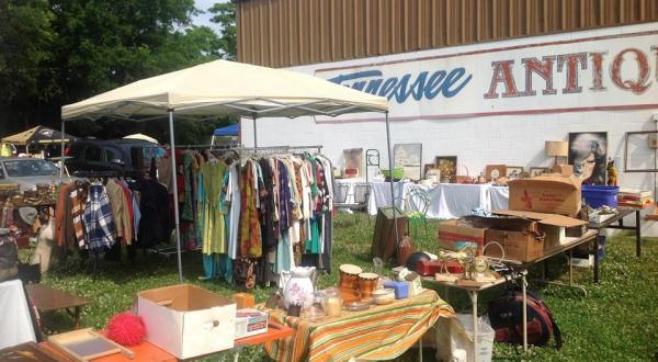 You’ll Never Want To Leave This Massive Antique Mall In Tennessee