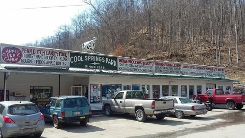 Cool Springs Park In West Virginia Is One Of The Most Unique Restaurants In America