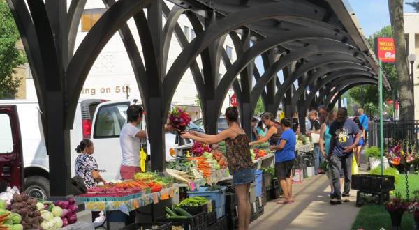 These 17 Incredible Farmers Markets In Wisconsin Are A Must Visit