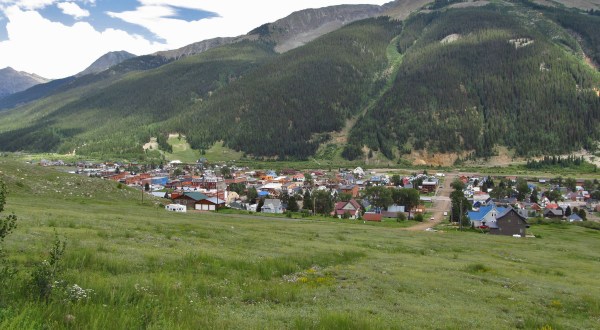 There’s A Tiny Town In Colorado Completely Surrounded By Breathtaking Natural Beauty