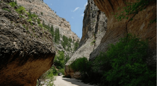 The Story Behind This Hidden Spot In Wyoming Is Truly Fascinating